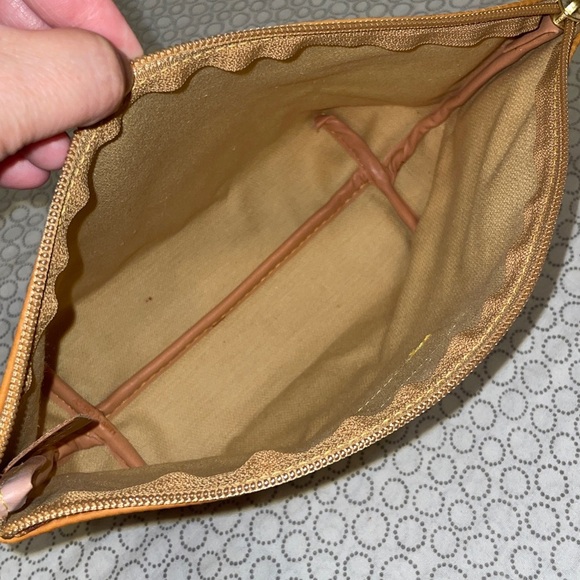 Alviero Martini Pouch/Cosmetic Bag - Picture 11 of 12